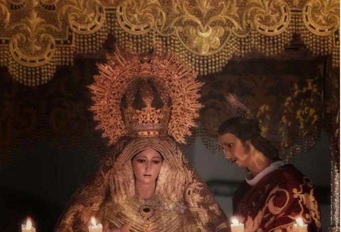 VeraCruz_Moguer's tweet photo. 21/01/2018 Devoto besamanos de María Stma. de la Paz.  A las 19:30h. Solemne Función por su onomástica. Parroquia de Ntra. Sra. de la Granada https://t.co/DrbCKV7SYH
