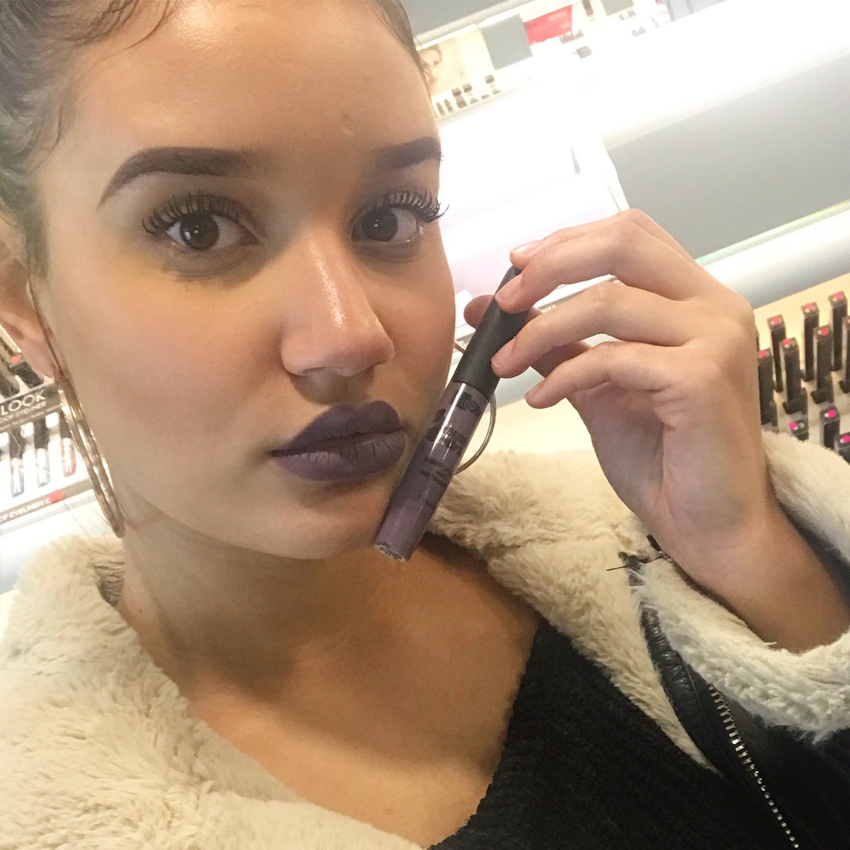 itstylemelun's tweet photo. Lovemakeup #itstylemakeup #MakeupAddict #makeuplover #makeupJunkie #makeuponfleek #makeupbyme #lipstick #MakeupTwitter #melun #Paris https://t.co/mvL8YoHbKO