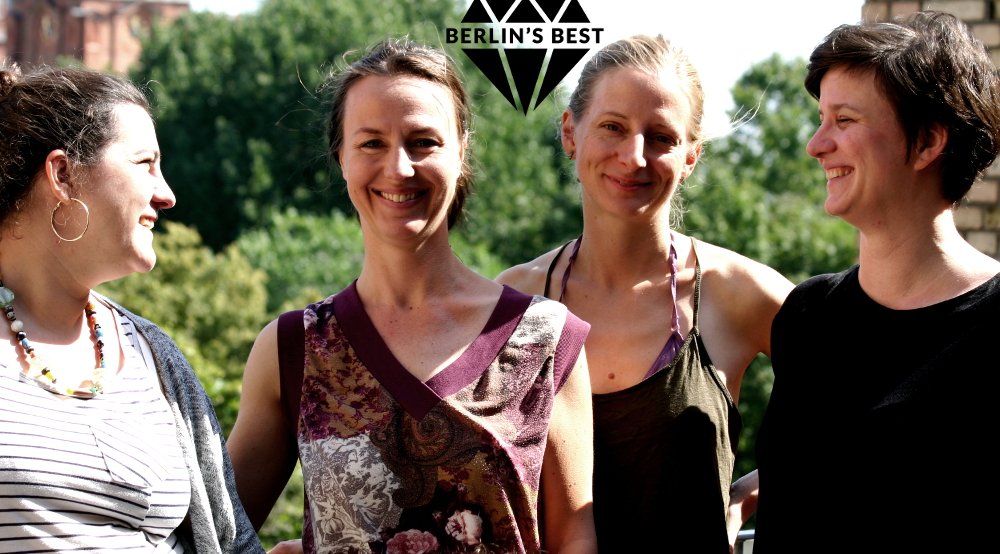 CREATIVEBERLIN's tweet photo. Wir zeichnen das Produktionsbüro "ehrliche arbeit“ als unseren nächsten #berlinsbest Nr. 18 aus! Das Prinzip: Gleicher Lohn für alle, völlige Transparenz. Wie gelingt das? @KFPBerlin
https://t.co/DvWKz1oeVI Foto: Jens Thomas https://t.co/1K76pA04gJ