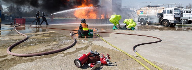 Groupe_CNPP's tweet photo. Devenez animateur d'équipe de #seconde_intervention 👨‍🚒du 05 au 09 février
👉Plus d'infos et inscription : https://t.co/alI3MhUJS5
#LCF #APSAD_R6 #POI #ESI https://t.co/Og30uG1NBl