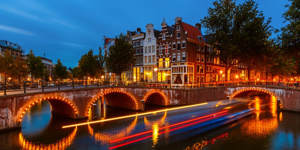uxdesigninst's tweet photo. Looking to upskill in #UX this year? Our #UXFoundation training in #Amsterdam on February 14-15 will get you on track to UX success https://t.co/Ac2jaGfIbd https://t.co/G21a8ksqkv