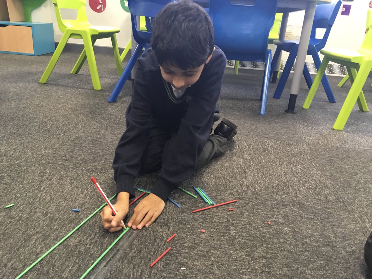 ZNanjiC12's tweet photo. Having fun constructing 3D shapes using straw and play dough! @OUPPrimary @PrimaryRocks1 @MathsMastery #stem #primarymaths #mathchat #welovemaths  @misspatelc6 @MissZPatel @rcoleyc11 @OliveTreeBolton https://t.co/dNneRuP3Mt