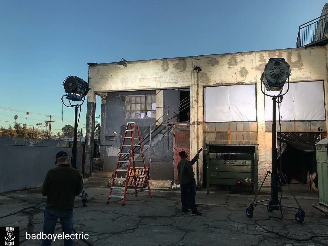 Cinemills's tweet photo. CINEMILLS SILVER BULLET in action!

Repost from @badboyelectric  -  Live and die in LA. #badboyelectric #california #drinkbetterworkunion #electric #hollywood #local728 #rigging #setlighting #union  #cinemills #silverbullet https://t.co/MTswbRanNi