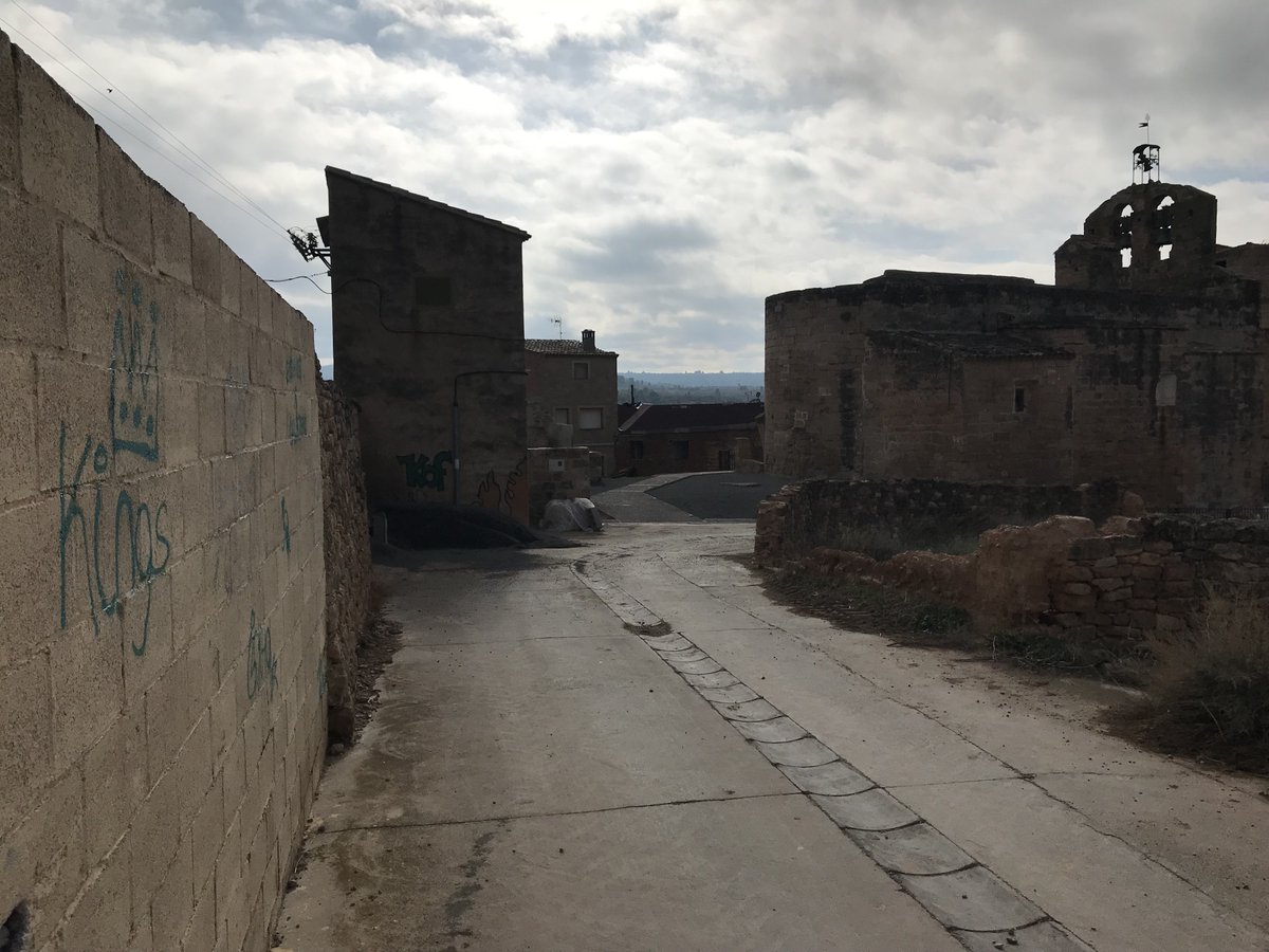 RicardMoren's tweet photo. #HAMLETS ResearchProject, #UABBarcelona:
#TORREBESSES municipality, #Segrià county, #Lleida lands:
293 inhabitants (INE2016), incl. 9 born abroad (6 women & 3 men):
3 born in #UK, 2 in #DominicanR, 2 #France, 1 #Colombia & 1 #Uruguay.
#immigration,#micropobles. Photos:January2018 https://t.co/qIhb7Umoc5