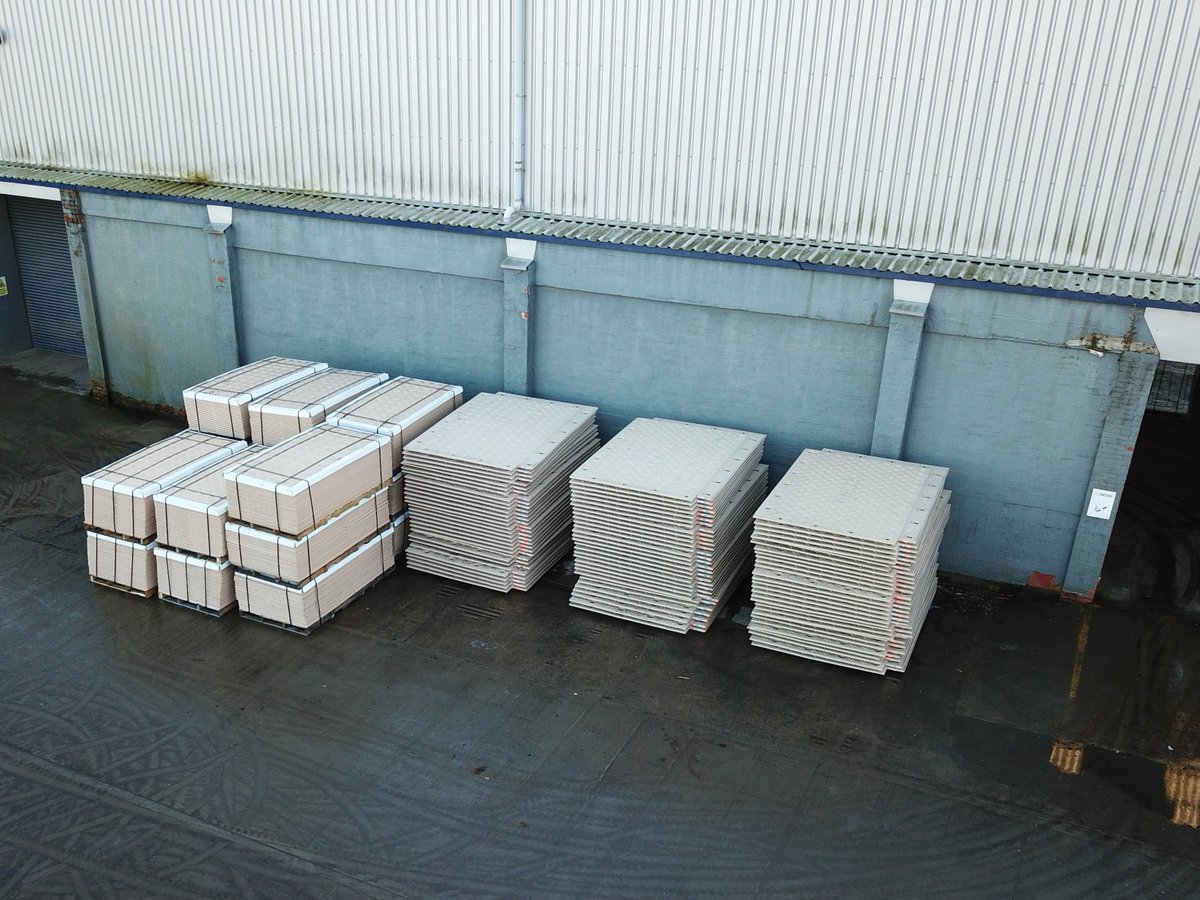 eusignature's tweet photo. Beige is the new Black!! Stock replenishment of our #GroundProtectionMats #DuraDeck #SignaRoad #DroneView https://t.co/Xlda78uPBv