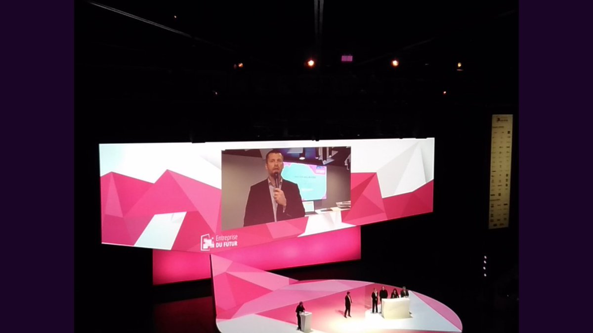 #edfutur En direct de l'entreprise du futur avec <a href="/CCLDRecrutement/">CCLD - Recrutement Augmenté de Talents Commerciaux</a> qui presente l'assessment phygital avec le support digital by <a href="/Coxibiz/">Coxibiz</a>