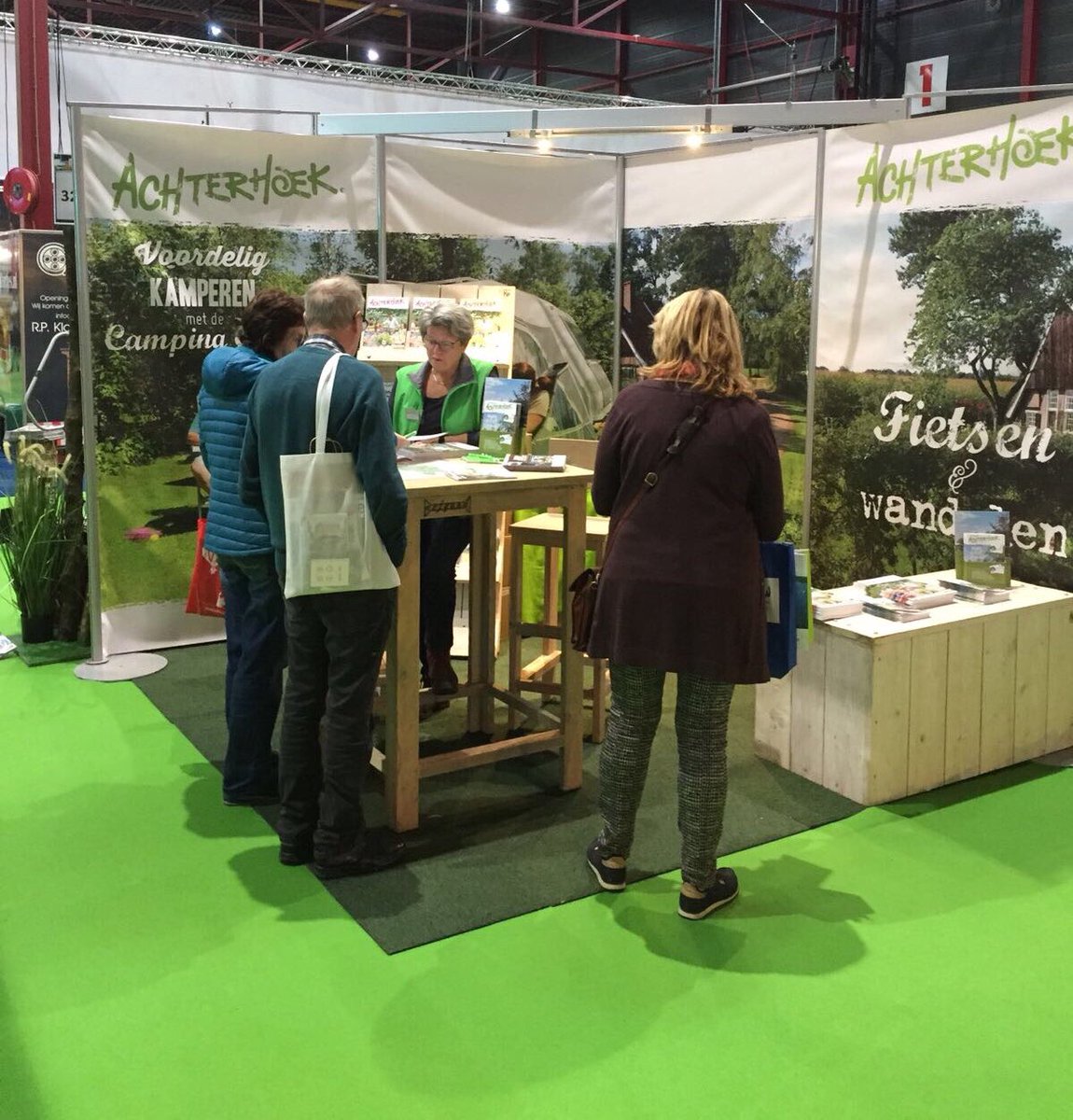 Met enige moeite zijn we gelijkertijd met de eerste bezoekers gearriveerd op de Caravana in Leeuwarden! We informeren je graag over ‘Kamperen in de Achterhoek’! We zijn te vinden op standnr. 3219.