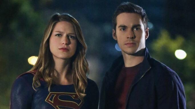 chris_woodsKP's tweet photo. Kara &amp; mon-el VS Imra &amp; Mon-el. 
RT for Karamel 
FAV for Imrel  💕 https://t.co/g2kCXVczJq