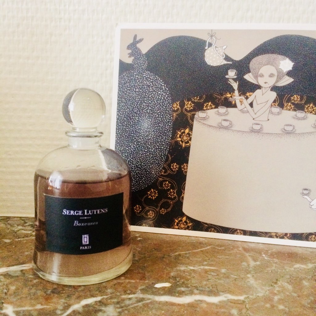 lifecoldclimate's tweet photo. Day 3: Serge Lutens Boxeuses - a beautiful, underrated, plummy leather with a touch of caramel. His leathers deserve more attention than they get. #30daysofperfume #SOTD @SergeLutens_EN https://t.co/7hldtwkpLM