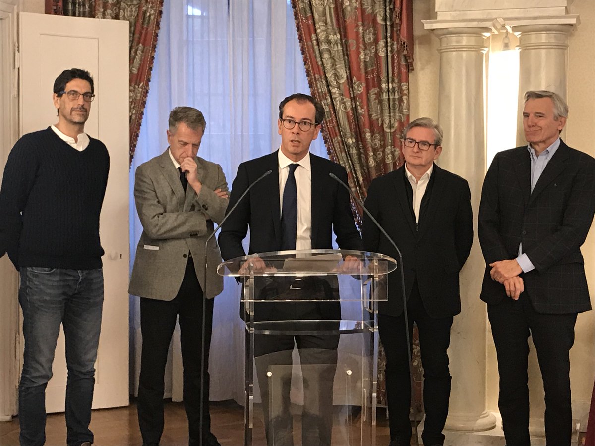 OrangeAuRA's tweet photo. #FibreOrange Signature Convention avec @SavoieDepart, @Albertville_fr @AggloLacBourget et @GrandChambery 👉 42 communes de Savoie fibrées d’ici fin 2022 https://t.co/x8Jh3nMTcQ