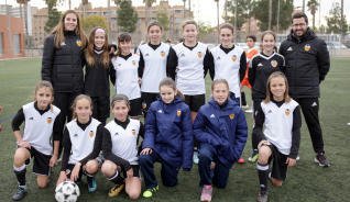 FutbolLecop's tweet photo. El Valencia CF Femenino Alevín A es el líder de la liga
Leer -> https://t.co/VbERhsjEAE
Nos encanta este tipo de noticias
#futfem #futbolfemenino
We❤️⚽
vía @mundofb https://t.co/YcvzezTlyi