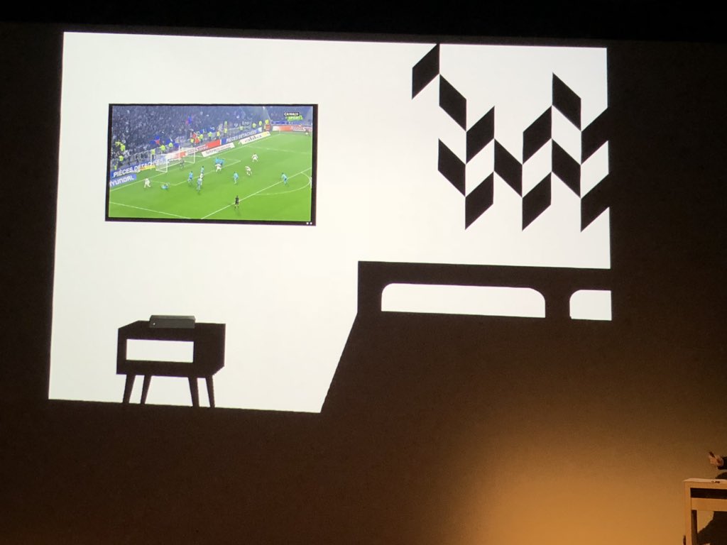 davlgd's tweet image. Multi room sans fil : le décodeur principal renvoie différentes chaînes sur des Mini décodeurs... fonctionnalité lancée « dans le courant de l’année » #DecodeurCanal