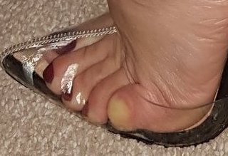 ArturNash's tweet photo. #SexyShoefie #seethrough #pointyheels #narrow #toebox #beautifultoes #sexytoes #squeezedtoes #steamy #sweatytoes #heelporn #footporn #footfetish @princeslushes https://t.co/3I7F6A9ojT