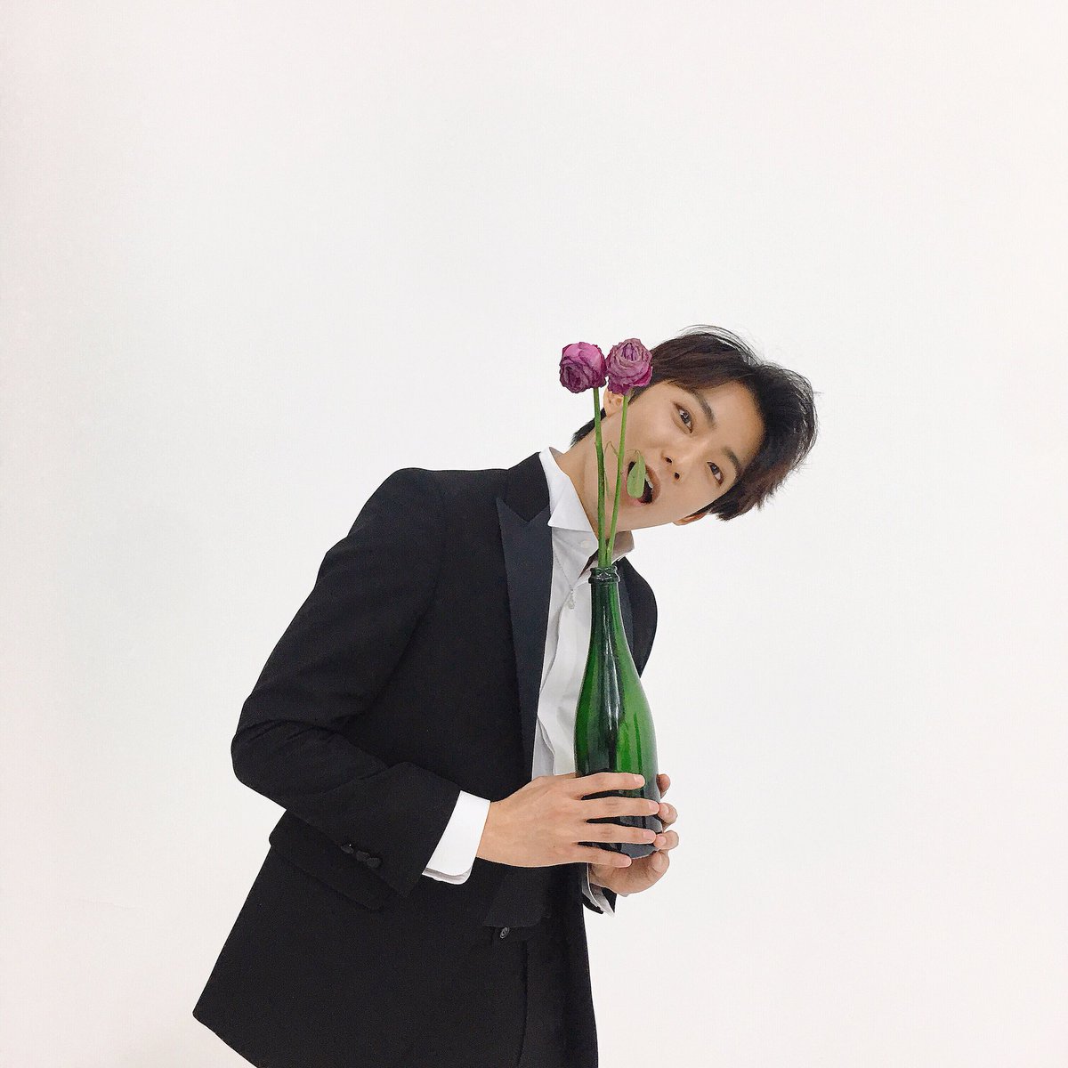 _B1A4OFFICIALb's tweet photo. 🌹
#B1A4 #공찬 #GONGCHAN

https://t.co/DMxL0Nn9XI https://t.co/0wDnVMSAaw