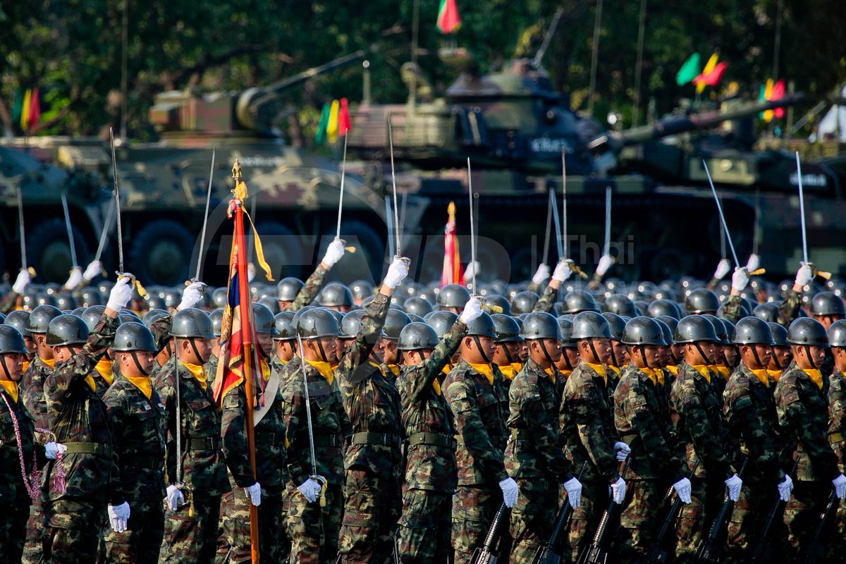 Военный парад в честь Дня Королевской армии Таиланда парад, честь, Королевской, армии, Таиланда, Оригинал, коллеги, dambiev, Военный, января, Бангкок, состоялся, военный