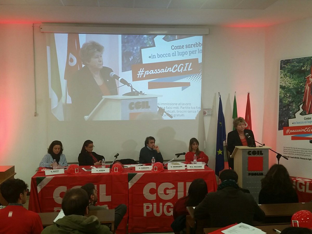 CGILPuglia_U35's tweet photo. "In questo Paese i giovani non li ascolta nessuno perché smentirebbero quell'idea dei liberisti di futuro e di paese di chi ha raccontato che sarebbero stati dei freelance liberi di lavorare quando volevano"
#PassaInCGIL https://t.co/y6JRFMkFyW
