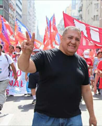 IsmaelRekontraK's tweet photo. Aveces pienso que los "K" no nos merecemos a un MILITANTE DE PUTA MADRE como @Luis_Delia (Y no solo aveces)
@knuelas @arayamas @RebeldeAM740 @CFKArgentina @AliciaCastroAR @DiputadaSanchez @JuanMarinoTPR @tunykollmann @PartidoMILES @IsaMilesTalar @MILESTTTCapital @MILESTTT_Begui https://t.co/gCnASSOAPW
