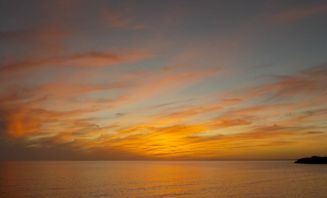 poetscott37's tweet image. time for me to follow the sun