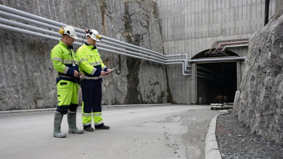 iaeaorg's tweet image. Spent #nuclear fuel will get a final resting place in #Finland. The country's repository will be 400-450 meters deep &amp;amp; have 70 km of tunnels &amp;amp; shafts. It will receive waste for about 100 years &amp;amp; then be safely sealed: goo.gl/jm59nP @IAEANE