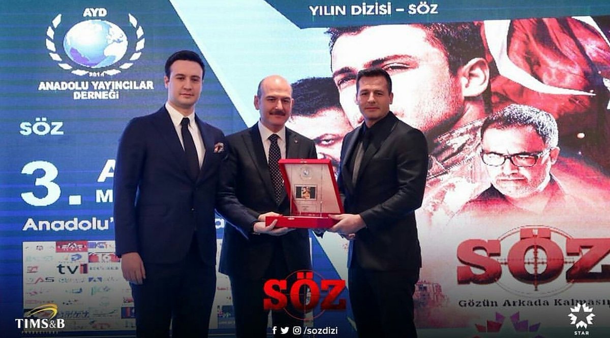 evalKayan's tweet photo. İşte en iyi dizi olduğumuzun bir kanıtı daha... Bütün dizi ekibine tebrikler @YagizAAkaydin @ethemozz  @sozdizi @startv @timsandb @sagyasarburak #Nihataltınkaya #Söz https://t.co/WFxpNqpifP