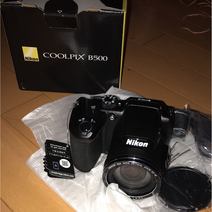 ai_990115's tweet photo. ミラーレス一眼。
一回も使ってないです。
値段は元値が5万だったんですけど、3万で売ろう思っ���います。
欲しい方連絡ください。

#ミラーレス一眼
#一眼レフ
#欲しい人
#値段交渉します
#カメラ #カメラ好き #カメラ欲しい
#カメラ売り https://t.co/eUTJrS1CKS