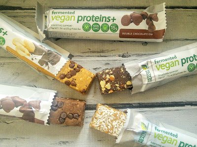 momknowsbest15's tweet photo. Enter to win a box of delicious @GenuineHealth fermented vegan proteins+ bars! #genuinehealth #guthealth #ghguthealth #fermented #protein #giveaway #vegan https://t.co/VdomcOmN9x https://t.co/Ys7PFCjDCc