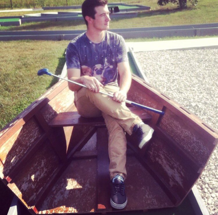 cburt43's tweet image. Happy Birthday to the pencil breaking champion and my high school Day-1!! @tdotddot_11 I miss you brother we need to get the squad together soon #ROYALFLUSH #SiPapi #StolenTrafficCone #batista #BrokenPlate #Route66 #IDO #KitchFedAWHAT #$120forMikesHardLemonade #BBlackBaldShortGuy