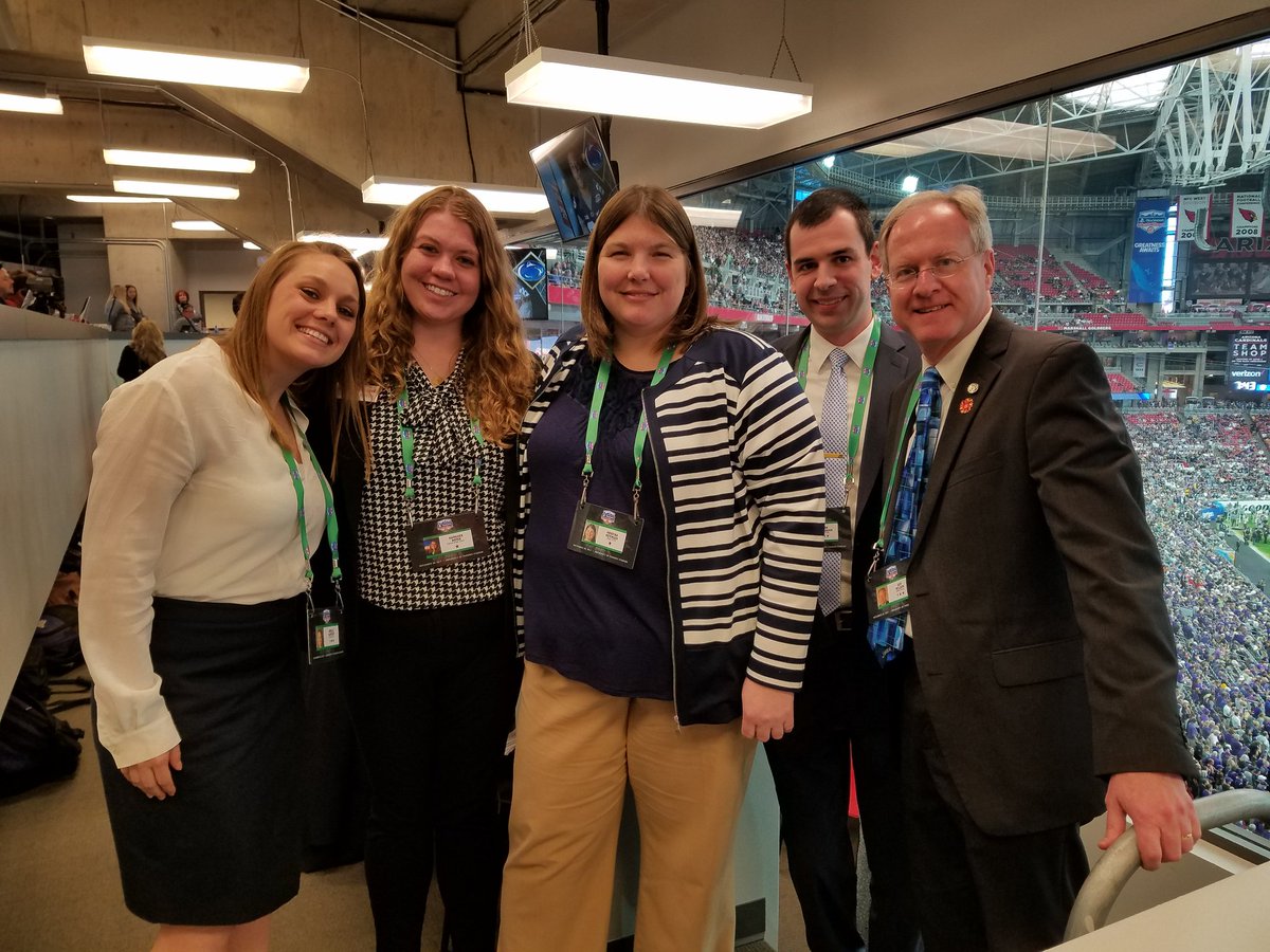 jeffnelson24's tweet photo. #TBT to a memorable day in Glendale and catching up with former #PennState  #TeamStratComm student and @PSUBellisario graduate @K_Ritz41. Congrats on a great job as @Fiesta_Bowl intern and continued success in Tampa Bay! https://t.co/xAlIuvgQFo