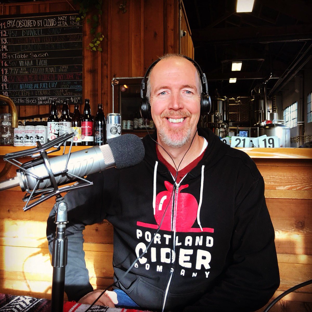 PDXCulinaryRad's tweet photo. Episode 55 of the Portland Beer Podcast is a cider centric episode

In this episode of the @PDXBeerPodcast Host @stevenshomler visits with Jeff Parrish Co-Founder of @PortlandCider 

https://t.co/dxQJqKFGbN #Portland #Cider #Podcast #Oregon #OregonCider https://t.co/tEZlKCFcHx
