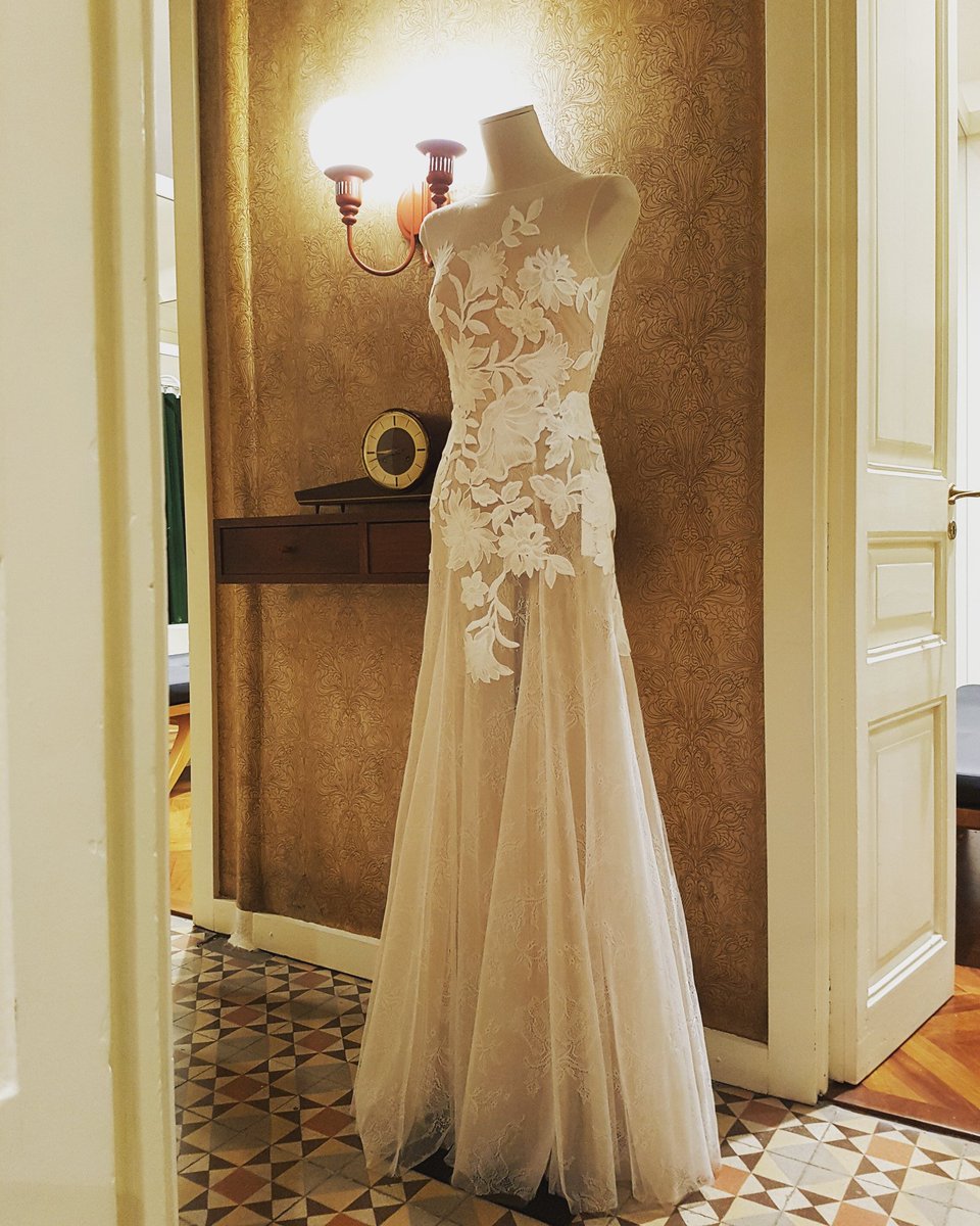 odetsauc's tweet photo. 💛💛So much love in this dress...
GO! Anna Kara is alredy here and her Trunk Show starts tomorrow. Can not lose this oportunity. ONLY 2 DAYS!! Few appointments avaiable. Book yours now!
☎930165002 ✉info@odetsauc.com
@annakarabridal @odetsauc
https://t.co/5ToZBw1seZ https://t.co/rKBe78L7Kx