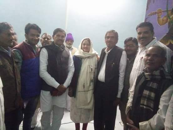 Anitakarauli's tweet photo. राजगढ़ विधानसभा के लक्ष्मणगढ़ और रेणी ब्लॉक पर राजगढ़ विधानसभा प्रभारी अनीता ने कांग्रेस कार्यकर्ताओं की मीटिंग लेकर कांग्रेस प्रत्याशी 
डॉ. करनसिंह यादव जी का प्रचार किया।
राजस्थान विधानसभा के नेता प्रतिपक्ष सपोटरा विधायक आदरणीय रमेश भाई साहब से मुलाकात की। https://t.co/Yh4xoLoxGu