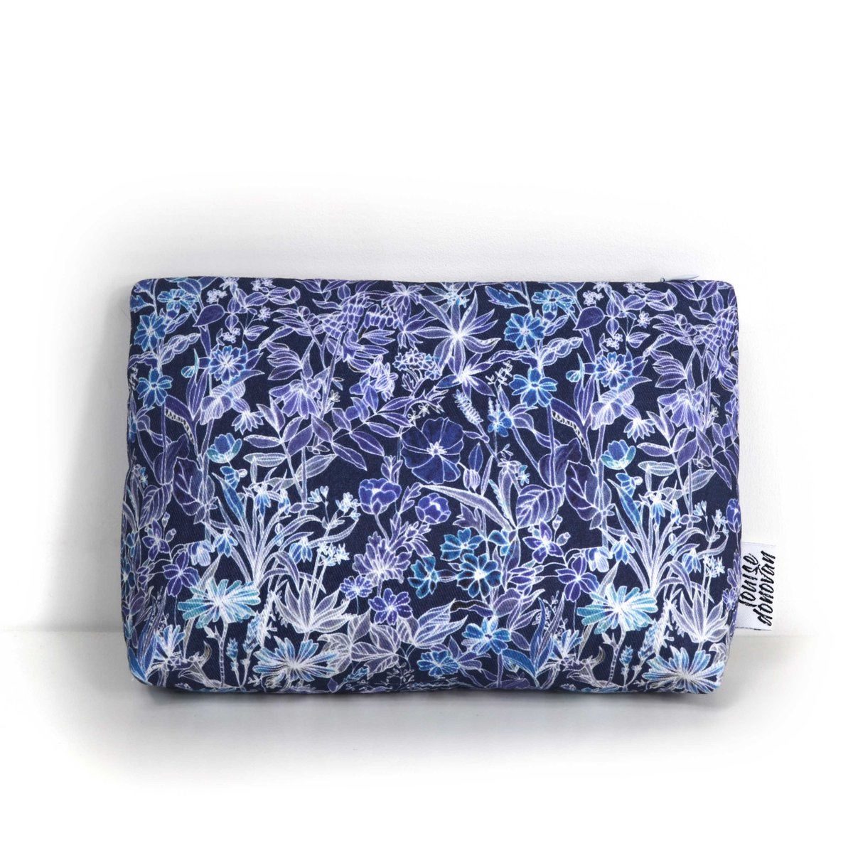 LDonovanDesign's tweet image. Farley cosmetic bag 🌟 available on our website now -www.louisedonovan.co.uk #makeupbag #shopsmall #designer #OnlineCraft #valentinesdaygifts #womeninbiz #wnukrt