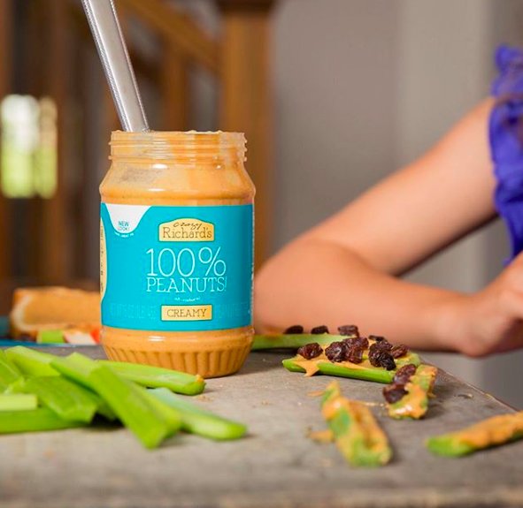 CrazyRichardsPB's tweet photo. Who is still a fan of ants on a log? 📸: @aaronftaylor ⠀⠀⠀⠀⠀⠀⠀⠀⠀
#crazycleanpb #naturalpb #kidfriendlyfood #playwithyourfood #kidseatingwhole https://t.co/ijAWxt4nLx