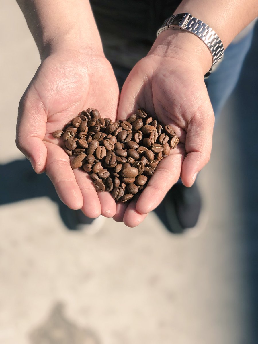 mxcafependiente's tweet photo. Hola 👋🏼 

Continuamos trabajando con el sitio web de café pendiente, ahí podrán encontrar toda la información necesaria y los mapas de cafeterías afilidas. 

Pronto daremos aviso. 

Café Pendiente, una bonita manera de ayudar. #cafependiente https://t.co/OQs6xkhDWO