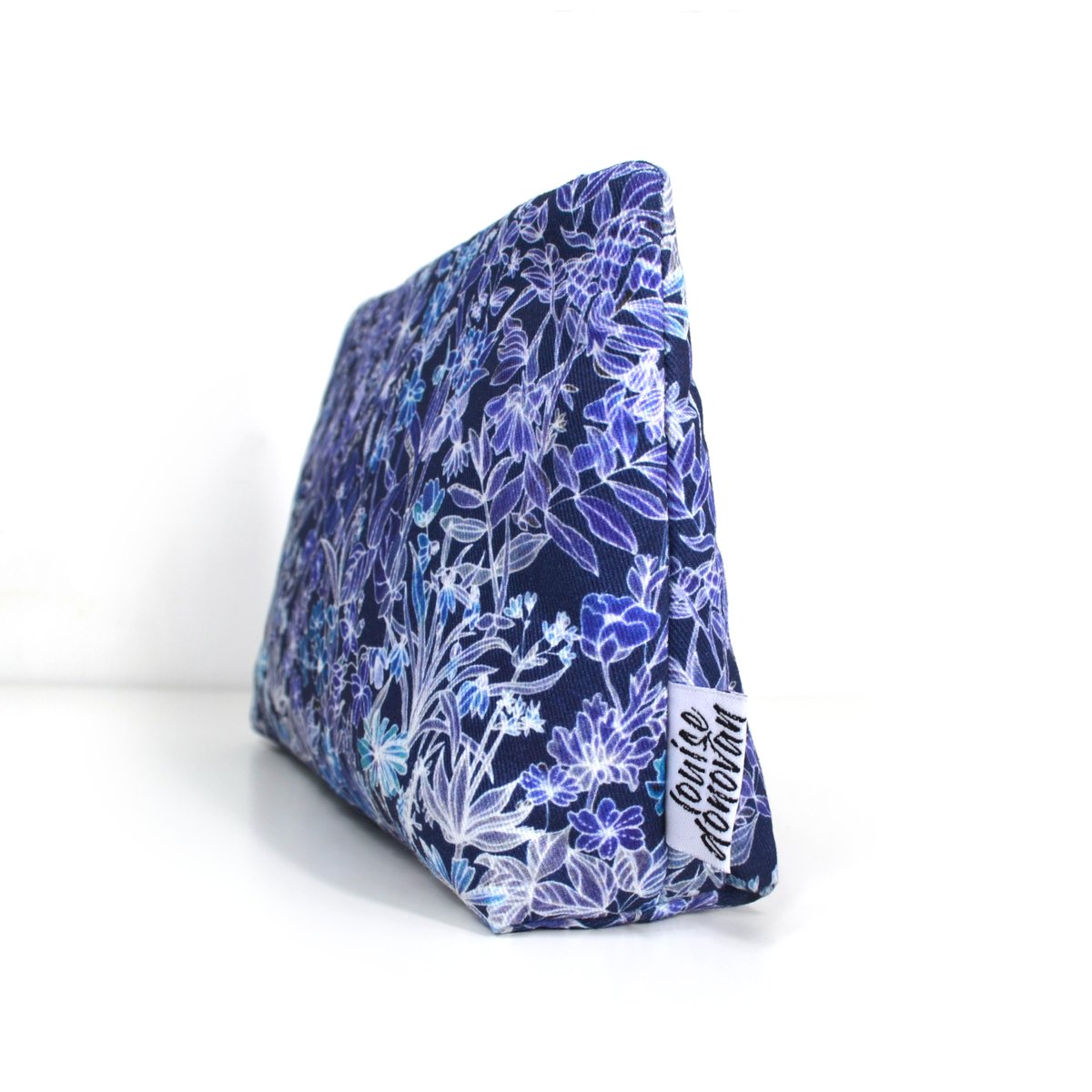 LDonovanDesign's tweet image. Farley cosmetic bag 🌟 available on our website now -www.louisedonovan.co.uk #makeupbag #shopsmall #designer #OnlineCraft #valentinesdaygifts #womeninbiz #wnukrt