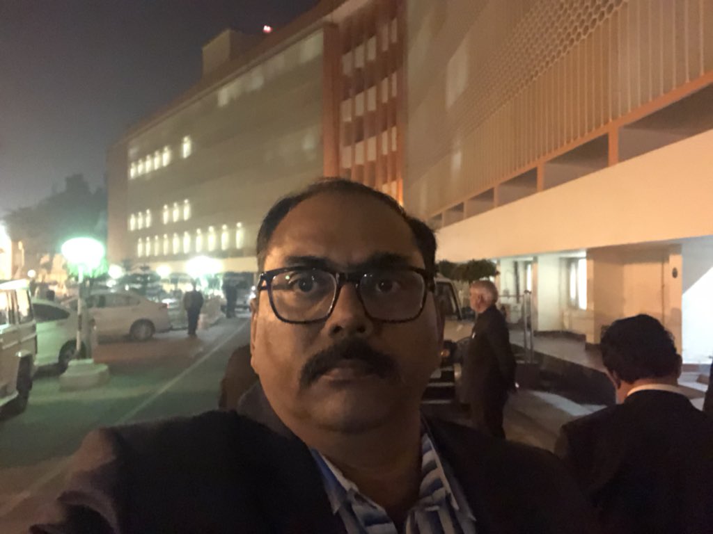 ravi_maur's tweet photo. CM yogi ji reviewed the progress of upcoming AIIMS and other hospital project under PMSSY. He is very much concerned to provide health facility to the 8  declaired backward district of UP out of 108 in India jai ho yogi ji @myogiadityanath @Bharat_Samvad @CMOfficeUP https://t.co/gsFlupODYH