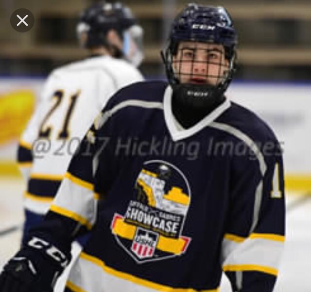 ZebedeeHockey's tweet photo. Happy 16th birthday π @Jamehardie14 π
#keepsniping
#jimmybackhand
#alconaproud https://t.co/EYEKVqkjOF
