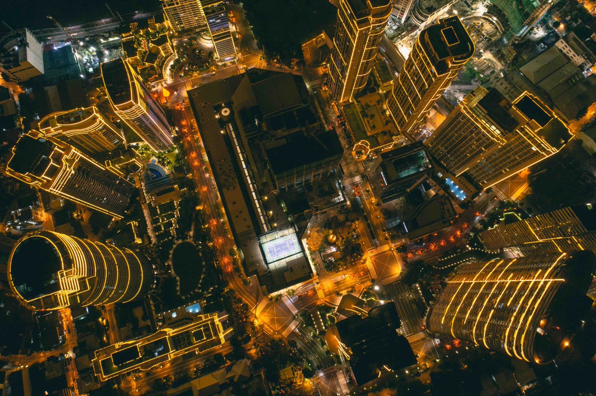 AlexandraInst's tweet photo. "#Internetteknologi er en uundværlig del af fremtidens intelligente byer i #SmartCity -øjemed, og udviklingen tager fart i disse år."

#AnalyseDanmark har snakket med vores Senior Cyber-Physical Specialist Thomas Gilbert om #IoT : https://t.co/WkJ6AY5NNm https://t.co/6z9xNaP2zb