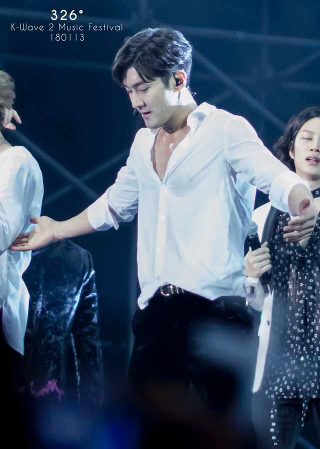 [HP] 180113 #SIWON at #KWAVE2MusicFestival [Cr : 326degrees]