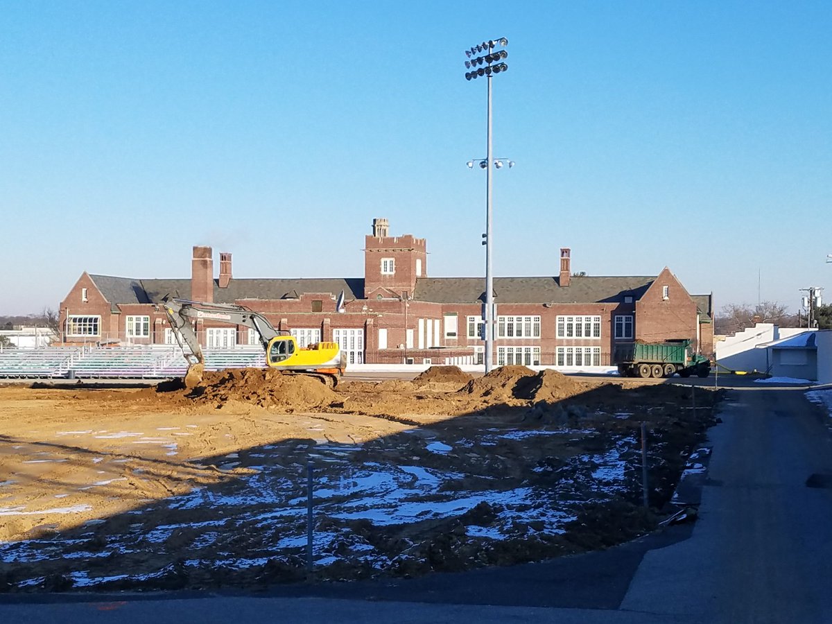 JeffMedio's tweet photo. New field at Gittone is under construction in 23 degree weather, keep up the hard work Sansalone! https://t.co/n54b3vau0J