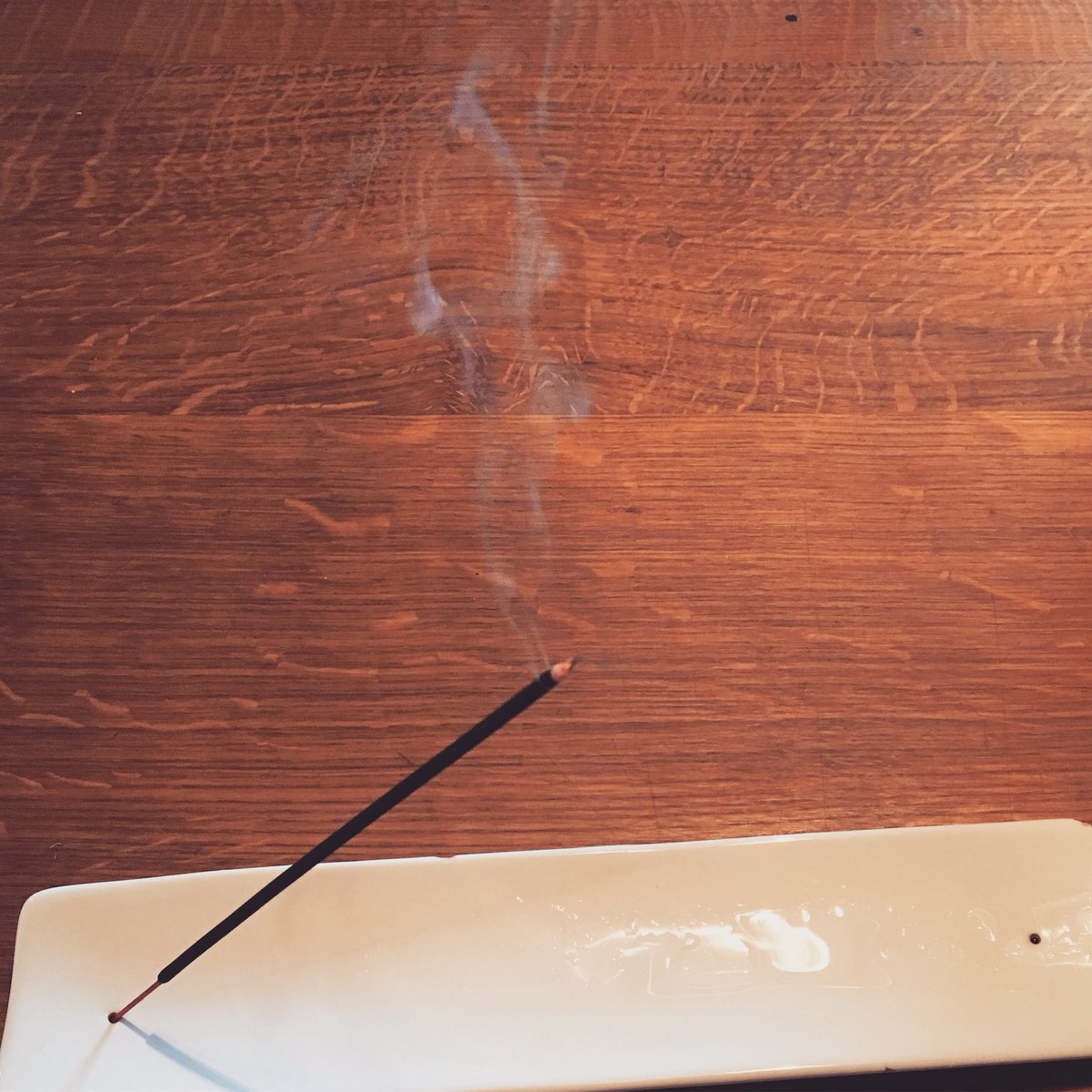 AJPCheese's tweet photo. Throw back Thursday. Bringing back the joss stick #ThatMagicPong #tbt https://t.co/78pneK5F8o