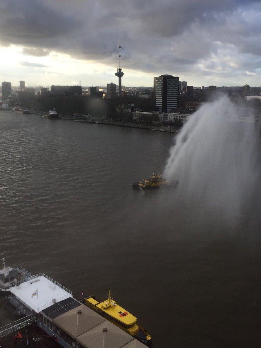 Anouska_'s tweet photo. Doop van de nieuwe patrouillevaartuig #rpa8 En nog duurzaam ook! Lees hier meer: https://t.co/blVHBBRZu0 #havenkrant https://t.co/BW5iaizYne