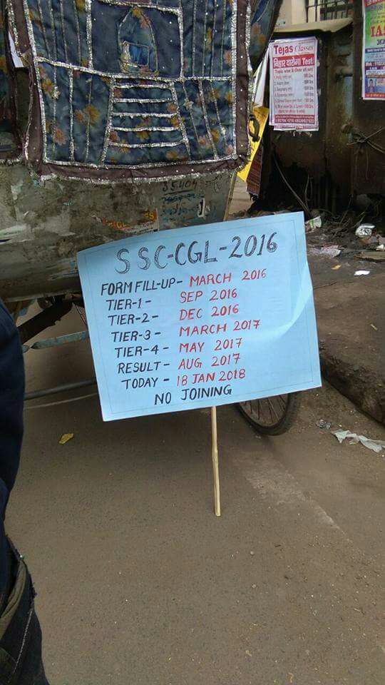 Abhi_gopalganj's tweet photo. @BJP4India See the fact, those who should work for the country in their respective departments after joining are on the road because of you. #Save_CGL_16 #Save_SSC_CGL https://t.co/xcvRSggBXS