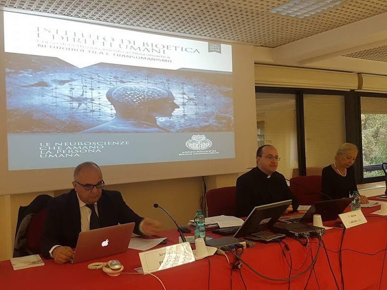 #PSYCHIATRY INTERFACES WITH THE #HEAD #TRANSPLANTATION IDEA #unesco #bioethics #neuroethics #neuroscience
unescobiochair.org/2018/01/18/psy…