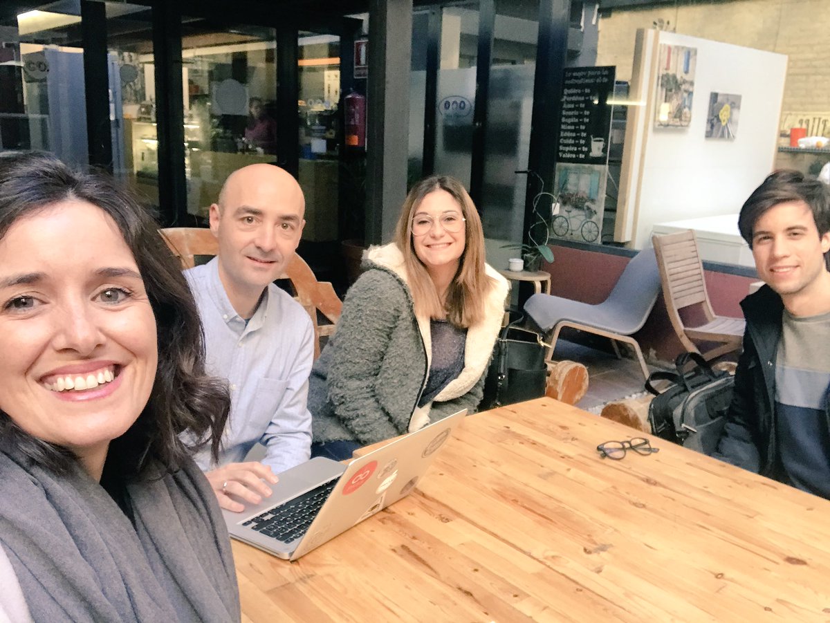 Mañana de tutorías de #IniciativaEmprendedora @CEUemprende <a href="/eoi/">EOI</a>. Tenemos el lujo de contar con feedback de cracks del ecosistema emprendedor valenciano: <a href="/jvvillaverde/">Jv Villaverde</a>, presidente de <a href="/AJEValencia/">AJEV</a> y <a href="/ncambralla/">Nacho Cambralla</a>, manager de <a href="/waycoideas/">wayCO</a>