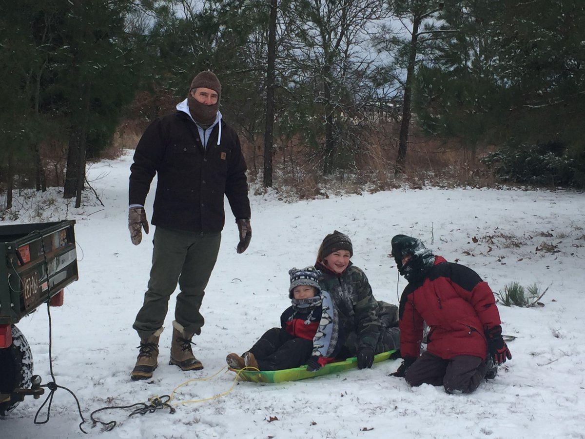 DallasHolmPM's tweet photo. The grandkids and me (the big kid) having fun in a rare East Texas snow!

Happy Thursday wherever you find yourself today! https://t.co/yMhINbCoro