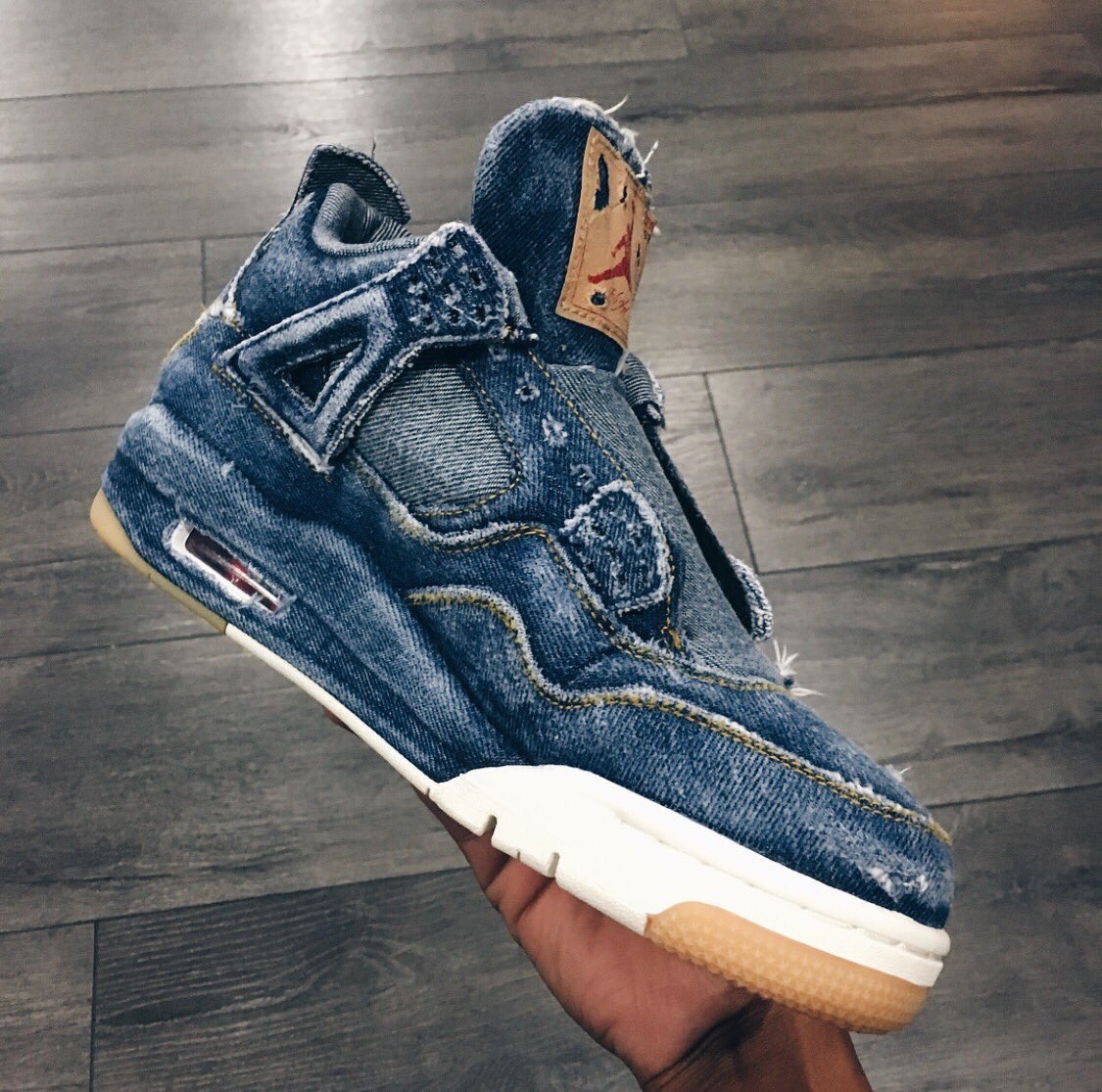 B/R Kicks on Twitter: