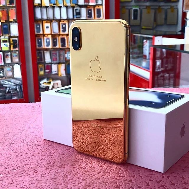 iphone_cases50's tweet photo. Gold iPhone X. Do you like this color?

#iphonex #iphone8 #iphone6 #iphone5 #iphone #iphone4 #iphone7 #iphones
#iphone6s #iphone8plus #iphone5s #iphonesia #iphone4 #iphonese
#apple #iphonecase #iphoneprotection https://t.co/ZgykD9ChoN https://t.co/xkEBALaky2