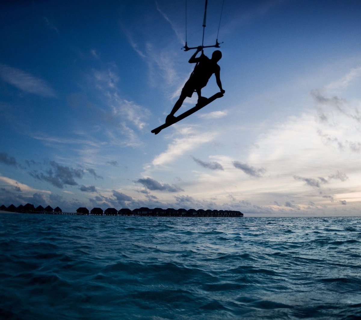 aerialite_surf's tweet photo. Ride hard. Fly high. #Kitesurfing #Aerialite #ShapeGlassSurf https://t.co/Qy7A76WCPe