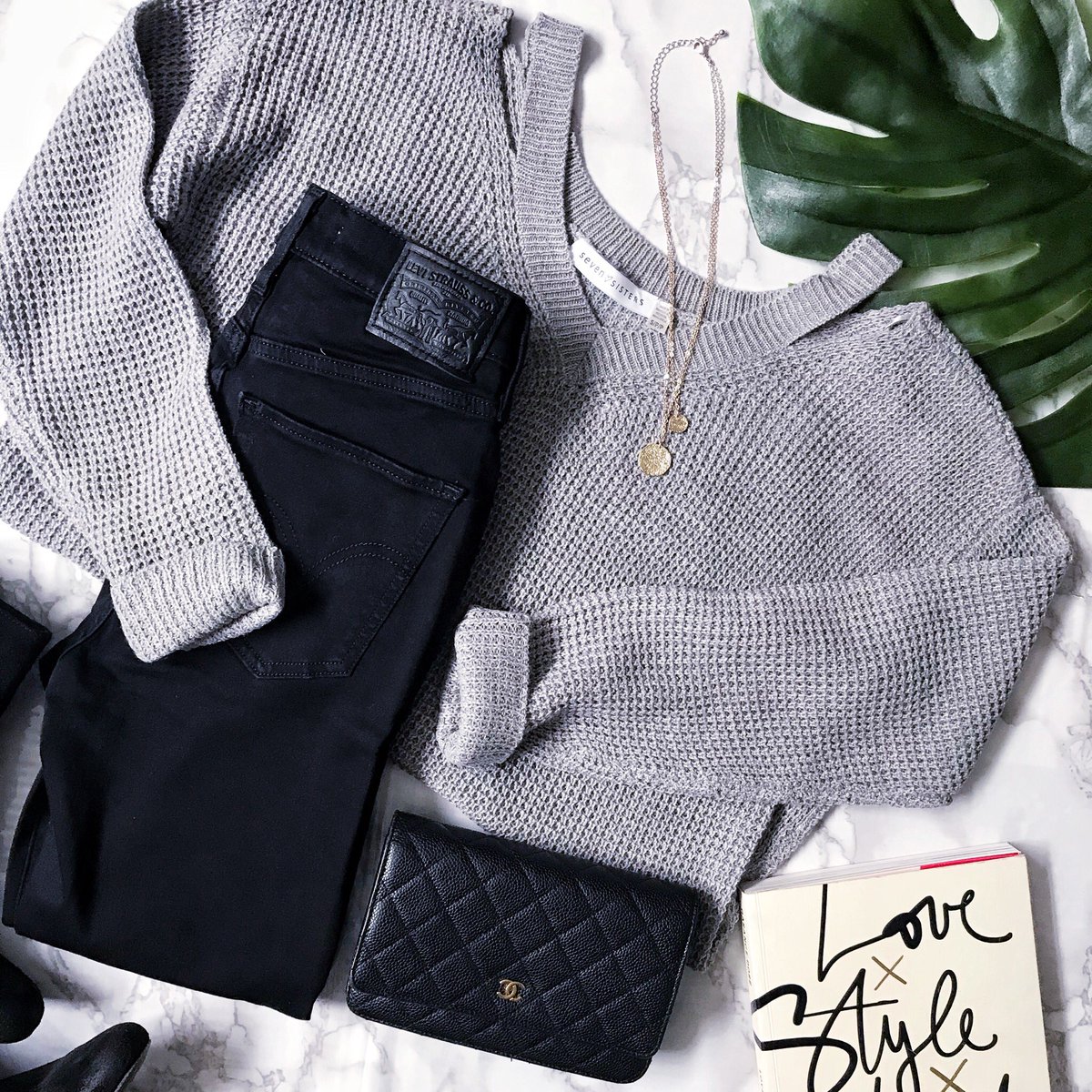 Cozy layers ❤️ Sweater $29 #MendoLovesYou